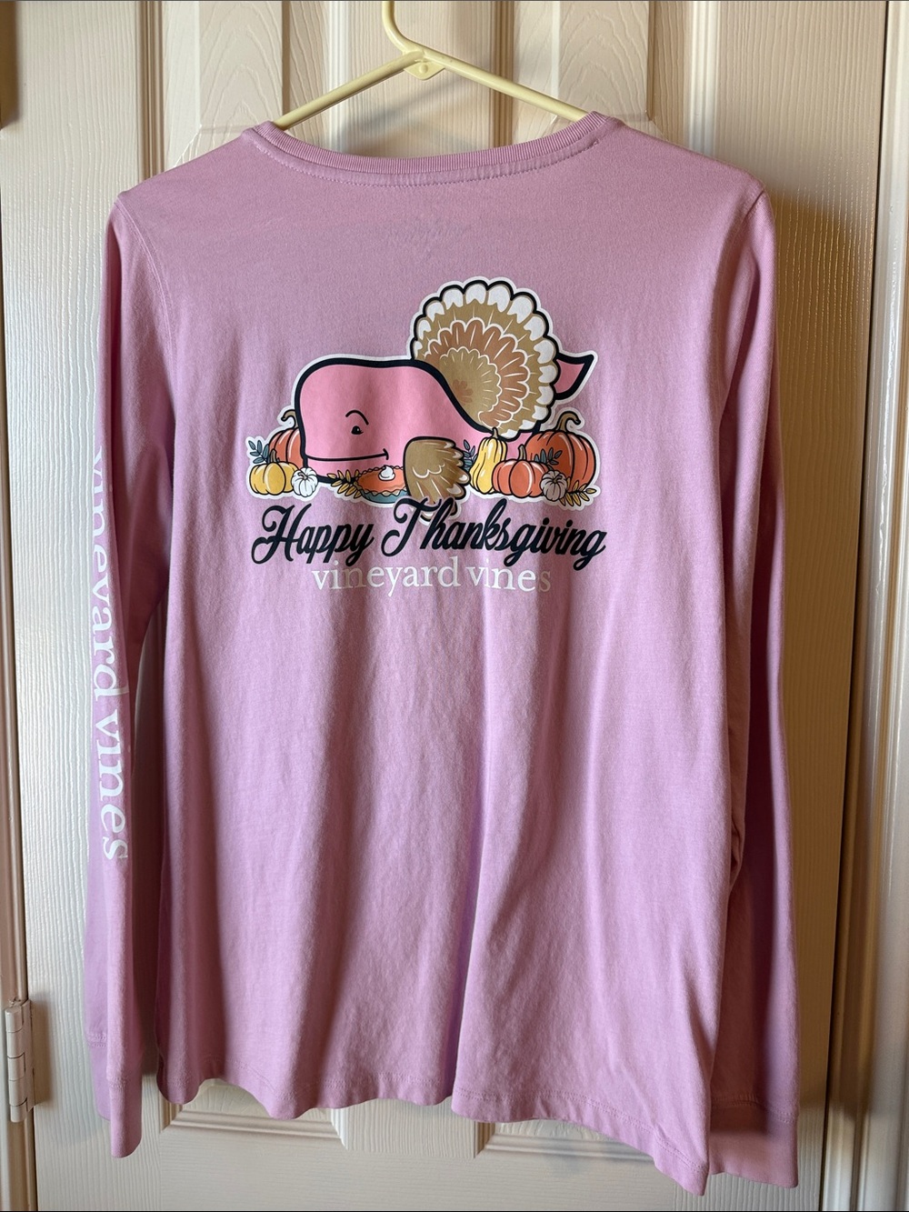 Vineyard Vines Pink Thanksgiving Whale Long-Sleeve tshirt size M